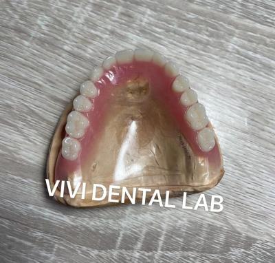 China Dentadura Removível Limpa Completa de Acrílico Retentiva Aparência Natural à venda