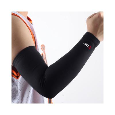 China Breathable Arm Sleeve Sport Sleeves Slip Body Badminton Equipment Sleeve Basketball Breathable Arm Pad Bicycle Oversleeve Protection for sale