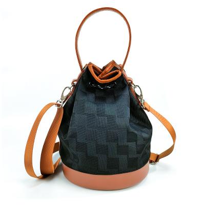 China Custom Logo Pu EVA Case Leather Ladies Bucket Women's Cosmetic Handbags Waterproof Shockproof Dustproof Bag for sale