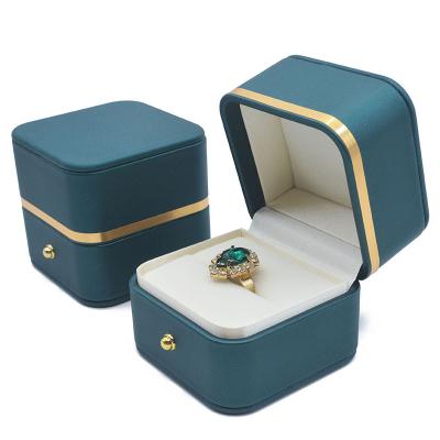 China 100% Handmade Romantic Sweet Luxury Small Square Pill Boxes Velvet Engagement Ring Box Earring Jewelry Display Holder for sale