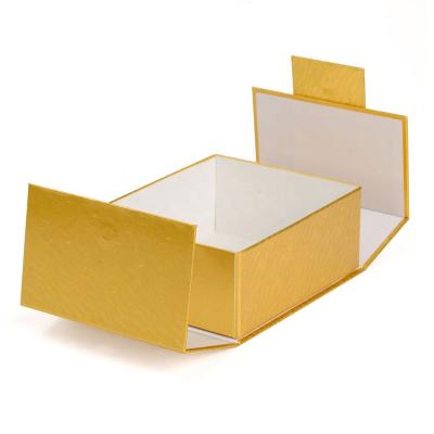 China Recycled Materials Wholesale Custom Rigid Magnetic Folding Paper Gift Packaging Box for sale