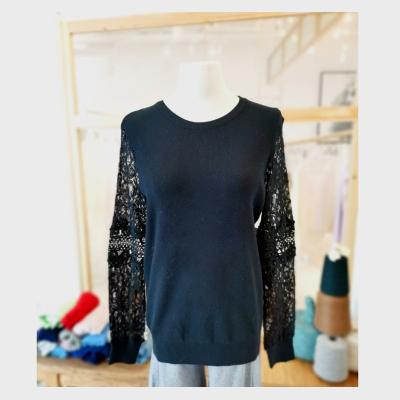 China Custom Hot Selling Fashion Women's Casual Style Hollow-out Loose Beaded Long Sleeve Splicing Sleeve Sweater Sweater for sale