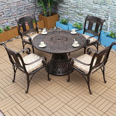 China 2020 Modern New Dining Table Patio Garden Backyard Fire Pits Cast Aluminum Outdoor 5pcs Garden Tables And Chairs Set For Cafes And Research for sale