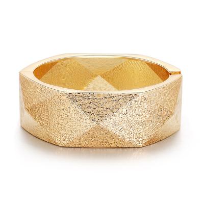 China Other Open Faceted Rhombus Brushed Round Spring Lock Gold Plated Bangle Bracelet For Woman for sale