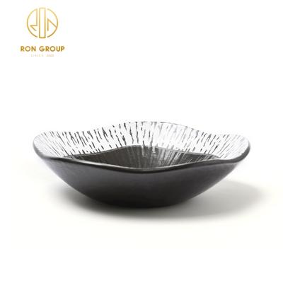 China Black And White Chain Restaurant Dish Sushi Japanese Style Tableware Stocked Ceramic Dishes for sale