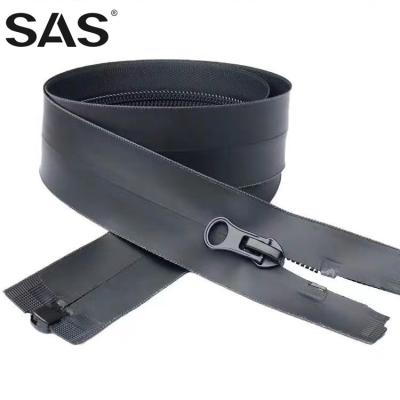 China Hot Sale High Quality Custom Color Black Water Resistant Auto Lock SAS Zipper Nylon Waterproof Zipper Pull For Bags for sale