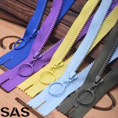 China Auto Lock SAS Plastic Teeth End-End Open End Plastic Resin Colorful Resin Pull With Lift Ring Quoit for sale