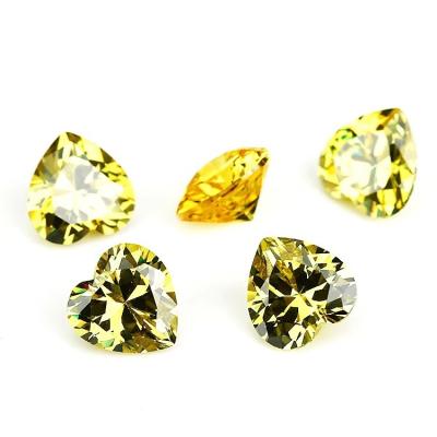 China Colors CZ Moissanite Diamond Heart Cut 3x3mm 4x4mm Synthetic Cubic Zirconia for sale