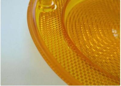 Chine Étuis à lentilles en plastique de lampe de bâti de voiture jaune, pièces d'auto chaudes d'injection de coureur à vendre