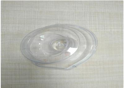 Chine Petit optique en plastique moulée de lampe de voiture par cas, moulage par injection en plastique clair à vendre