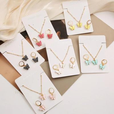 China FASHIONABLE Hot Selling Color Butterfly Acrylic Necklace Set For Women Retro Necklace Earrings Crystal Jewelry Sets Accessories for sale