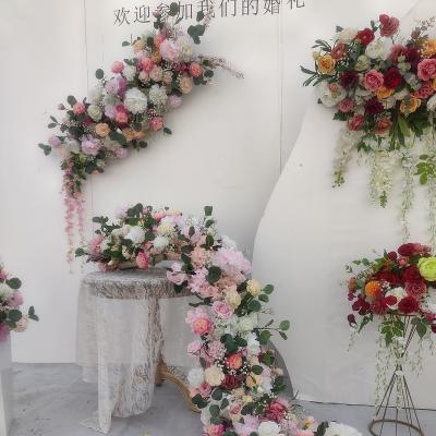 China Rose Flower Runner For Bride Customizable Wedding Table Decor Rose Flower Arrangement In Natural Touch for sale