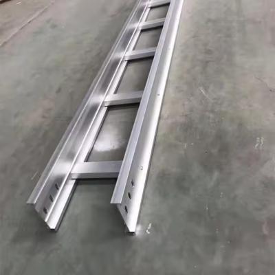 China Heavy Duty Galvanized Steel Ladder Type Cable Tray System With 200kg Load Capacity for sale