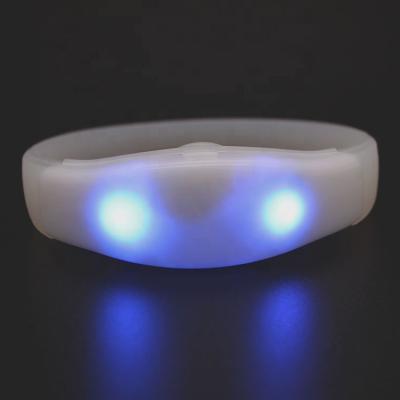 China Gift New Arrivals Wedding Favors Custom Logo Led Bracelet With Remote Control for sale