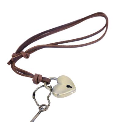 China Wholesale Hiphop Vintage Heart Lock Rope Leather Necklace Rope Necklace With Alloy Pendants for sale