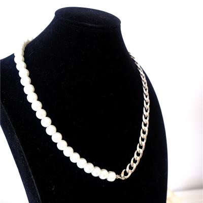 China New stainless steel CLASSIC splicing Cuba pearl design trend design personality contracted stainless steel necklace men's and women's clavicle chain for sale