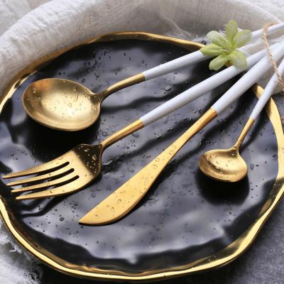 China Viable Wholesale High Quality Portugal Rolled White Gold Stainless Steel Cutlery Handmade White Gold Flatware For Wedding for sale