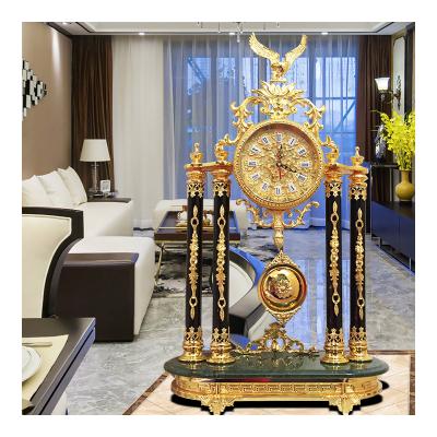 China Luxury Home Furnishing Gold Medieval Home Living Room Desk Calendars Style Brass Clock for sale