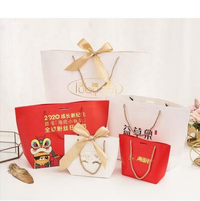 China Customized Brand Unique High Quality Recyclable Logo Black Shopping Coated Paper Bags Gift Garment Clothing White Card Kraft Paper Bag for sale