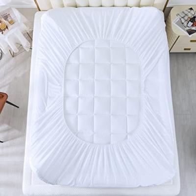 China Hot Sale Cooling All White Reversible Cooling Mattress Washable Polyester Bamboo Fill Season Microfiber Bed Topper for sale