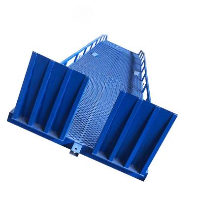 China Budget Hotels Custom Design Steel Container Loading Bridge Loading Ramp for sale