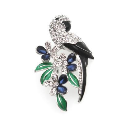 China ALLOY Vintage Fashion Gold Silver Parrot Bird Pin Bling Crystal Rhinestone Animal Pin Brooch For Women for sale