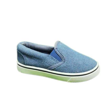 China Wholesale Comfortable High Quality Kids Flat Slip On Light Weight Soft Kids PVC Injection PVC Unisex Sports Shoes for sale