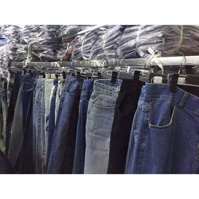 China Cotton In Stock Men's Straight Cut High Quality Wholesale Blue Denim Casual Tight Jeans For Men for sale