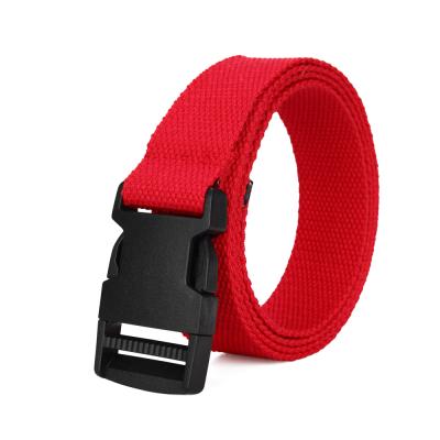 China High Quality New Fashion Buckle Canvas Belt Solid Color Belt Webbing Outdoor Plastic Belt for sale