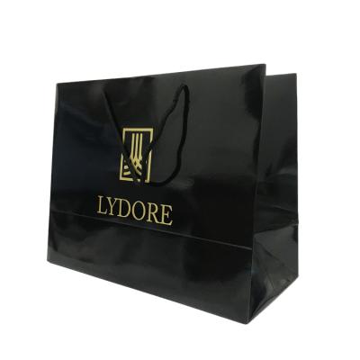 China Good Price Shopping Bags Low Cost Luxury Paper Bag Recyclable With Customized Logo Printing for sale