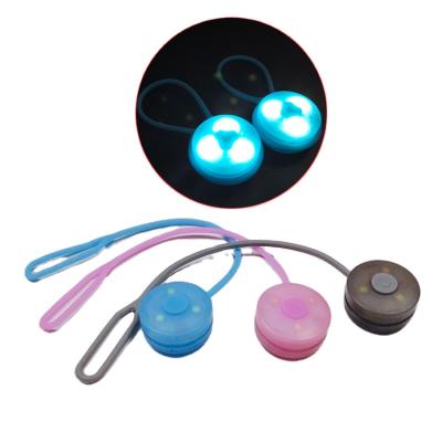 China Rising Wholesales Silicone ID Tag Night Safety Flasher Outdoor Pendant Led Bag Bike Light For Running for sale