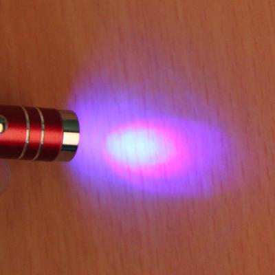 China Custom Battery Blacklight Key Chain UV Pen UV Pen Purple Outdoor Moving Red Mini Switch On Indicator With Key Chain for sale