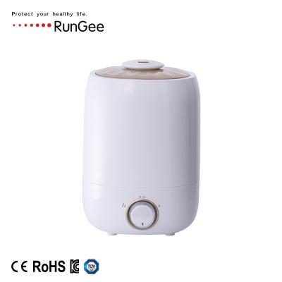 China Large Comfortable Hot Sale Essential Oils Humidifier White Portable Cool Mist Humidifier for sale