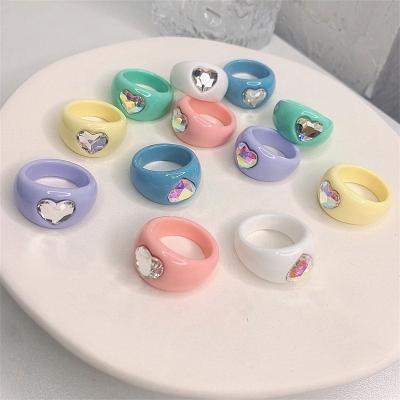 China Chunky Resin Korean Simple Female Girls' Rainbow Crystal Finger Ring Peach Heart Rhinestone Vintage Jewelry Big for sale