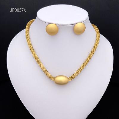 China 2pcs/set Custom Gold Plated Bridal Costume Jewelry Display Sets Luxury Wedding Jewelry Earrings Necklace Jewelry Set For Women for sale