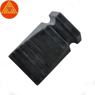 China Wholesale Plastic Self Centering No Wheel Block Stopper Rubber Wedge For Wheel Alignment Turntable for sale