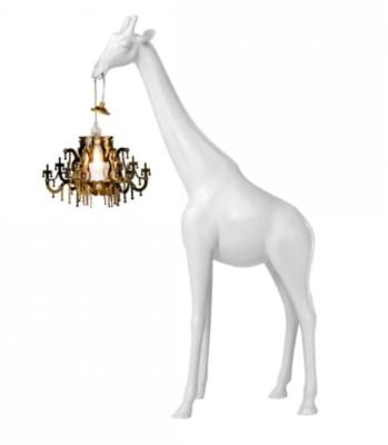 China Hotel Polyresin Animal Sculpture Giraffe Floor Lamp for sale