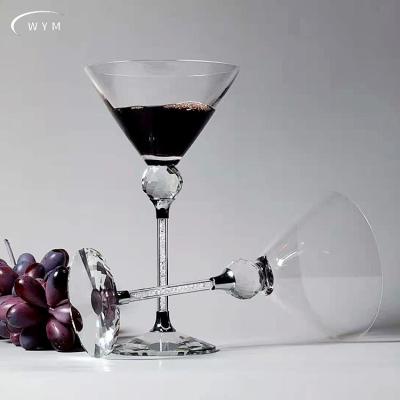 China Isn't the Goblet Manufacturer Wholesale Latest Design Customizable Diamond Wine Glass Crystal Cocktail Glass for sale