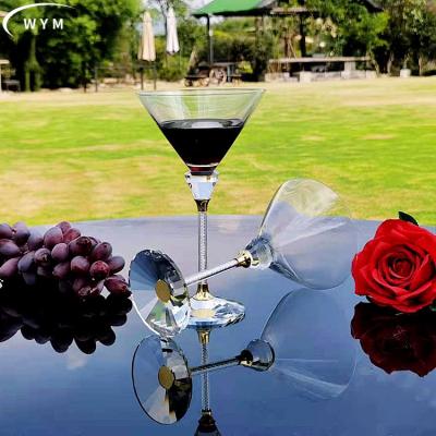 China Is not goblet manufacturers wholesale cocktail glasses can be customized diamond crystal wine glasses for sale