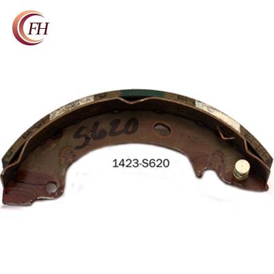 China High end ceramic brake system car brake shoes. S620 for sale