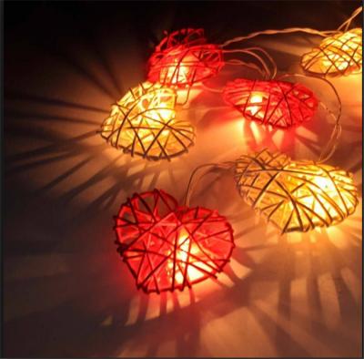 China Heart Lights Battery Powered USB Light Up Classic Vintage Love Heart Garland Fariy String Lighting For Girls Bedroom Decoration for sale