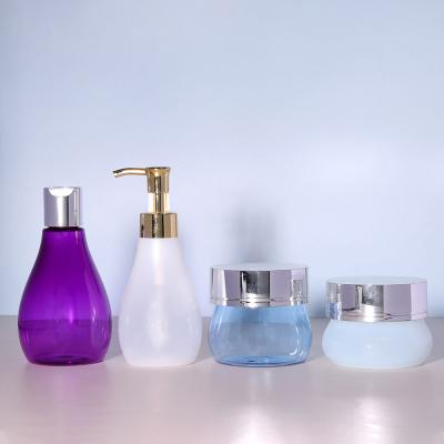 China 150ml 160ml PET Bottles Purple Empty Foam Spray Bottle For Upscale Cosmetic Packaging for sale