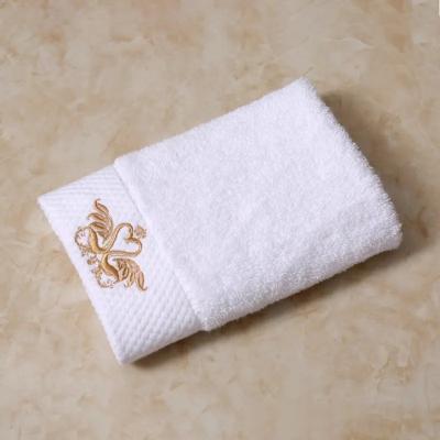 China High Quality Luxury White Towels Hypoallergenic Logo Embroidery Spa Hotel Custom Made Cotton Bath Towels for sale