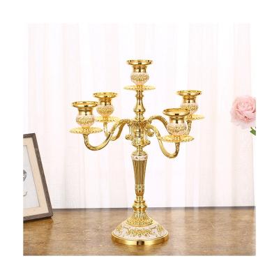 China Customerized Retro Logo Durable Ornaments Decorate European Style Gold Wedding Tall Candelabras for sale