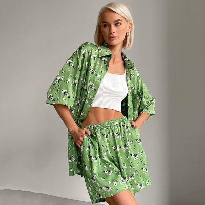 China Breathable Designer High Quality  Satin Printed Green Silk Pajamas Shorts Set Women Spring 2 Piece Set Lounge Wear For Sale for sale