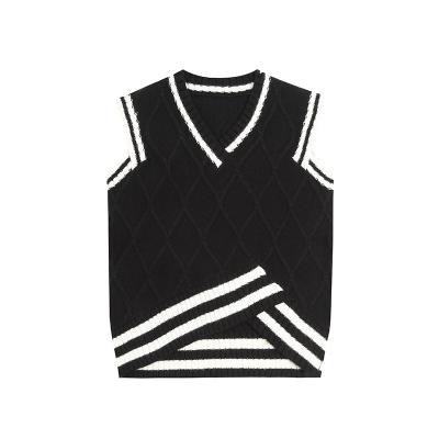 China Breathable Women Fashion Design V-Neckline Knit Vest Vest Black Sleeveless Top Women's Knitted Vests Sleeveless for sale