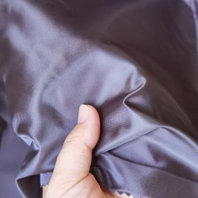 China Wholesale Antistatic 250T Poly Twill Suit Striping 100% Taffeta 77GSM Polyester Material Antistatic Dyed Striping Fabric for sale