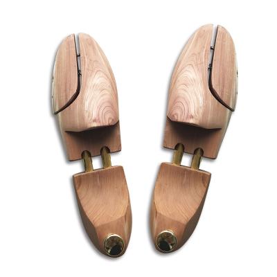 China Luxury Customized Logo Natural Cedar Wood Two Tube Shoe Wooden Tree for sale