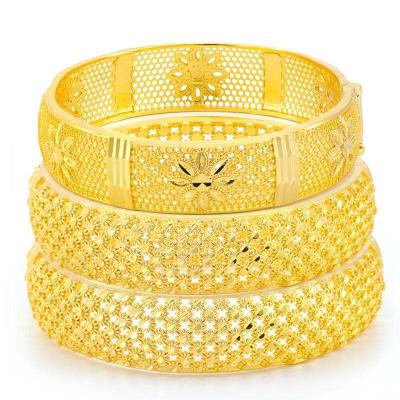 China 2022 new CLASSIC open style cuff bracelets 24K 18K vintage style cavity design plated thick flash common gold for sale