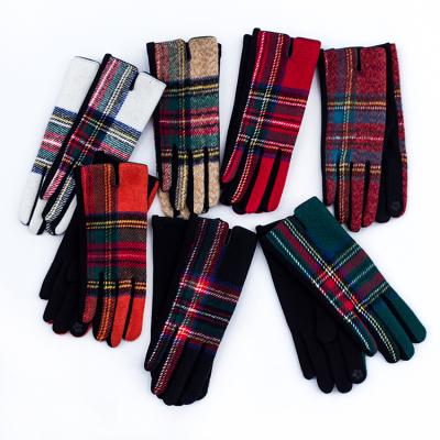 China Wholesale SD3007 2021 Medium New Autumn Winter Plaid Touch Screen Women's Woolen Gloves Warm To Mow Outdoor Recycling Gloves for sale